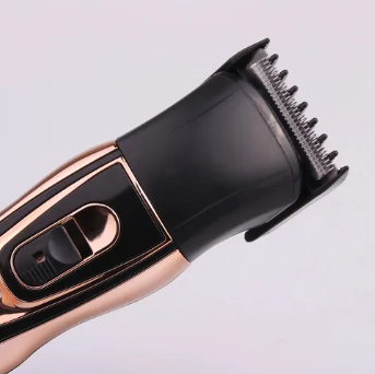 💈✨ Máquina de Afeitar 3 en 1 GM-595 Dorada- ¡Tu Look Perfecto en Minutos!